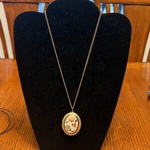 Gold Floral Oval Locket Necklace